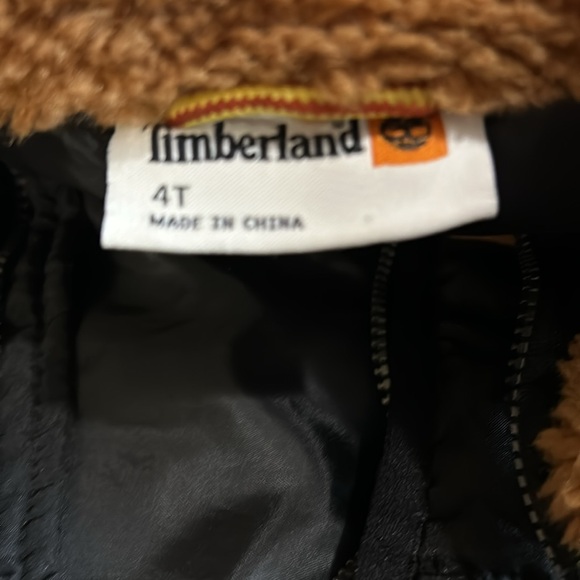Timberland Boys Toddler Puffer Vest Black Jacket with Brown Sherpa-4T - Picture 3 of 5